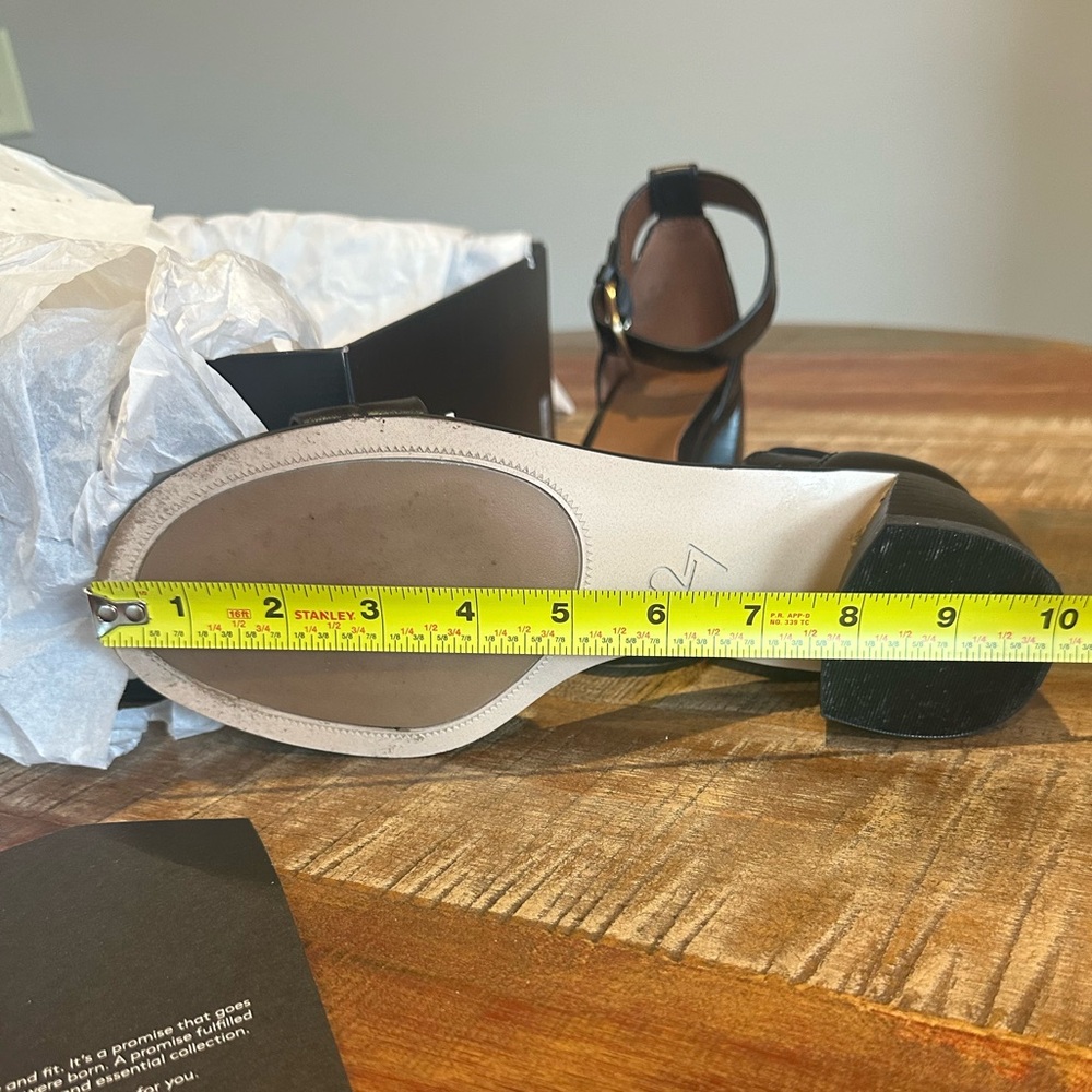 Black Leather Ankle Strap Sandals 8 WIDE, Kandri by 27 Edit brand, EUC - Picture 8 of 9